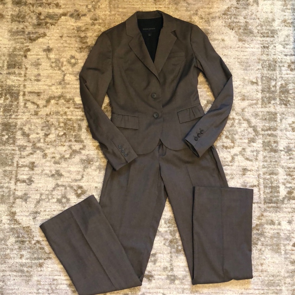 Banana Republic Women’s Suit